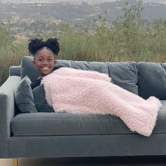 ANGEL PLUSH BLANKET | LITTLE - DUSTY PINK